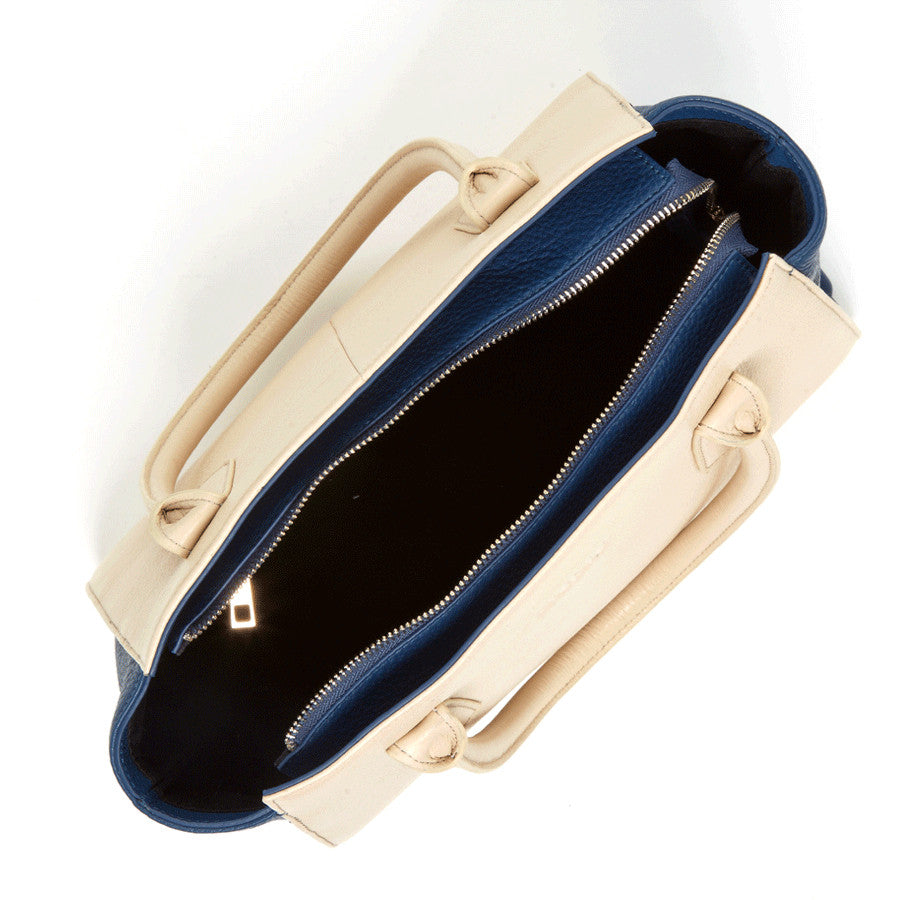 Jody Off White Tote Bag made of genuine pebble leather with gold hardware, featuring a spacious interior and double handles.