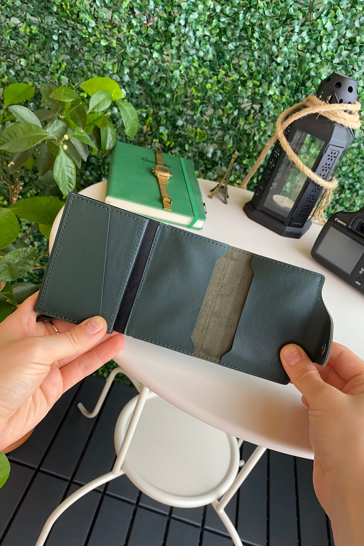 Konk Synthetic Leather RFID Protection Pop-up Cardholder in red, showcasing its sleek design and pop-up mechanism.