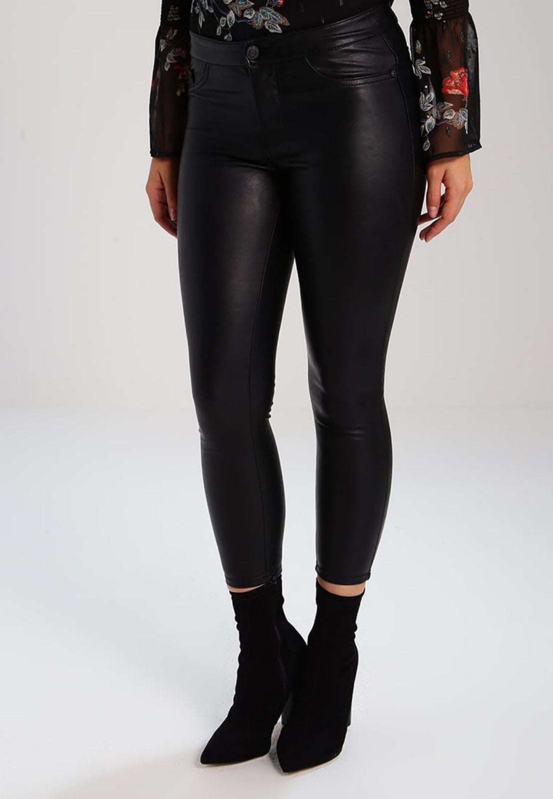 Koza Leathers Women's Real Lambskin Leather Capri Pant WP055, showcasing soft lambskin leather and stylish design.