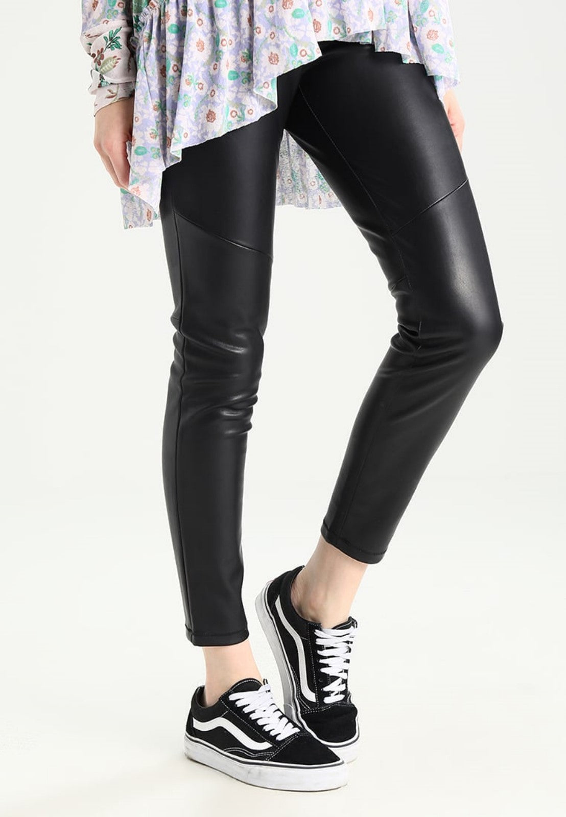 Koza Leathers Women's Real Lambskin Leather Capri Pant in black, showcasing its soft texture and stylish design.