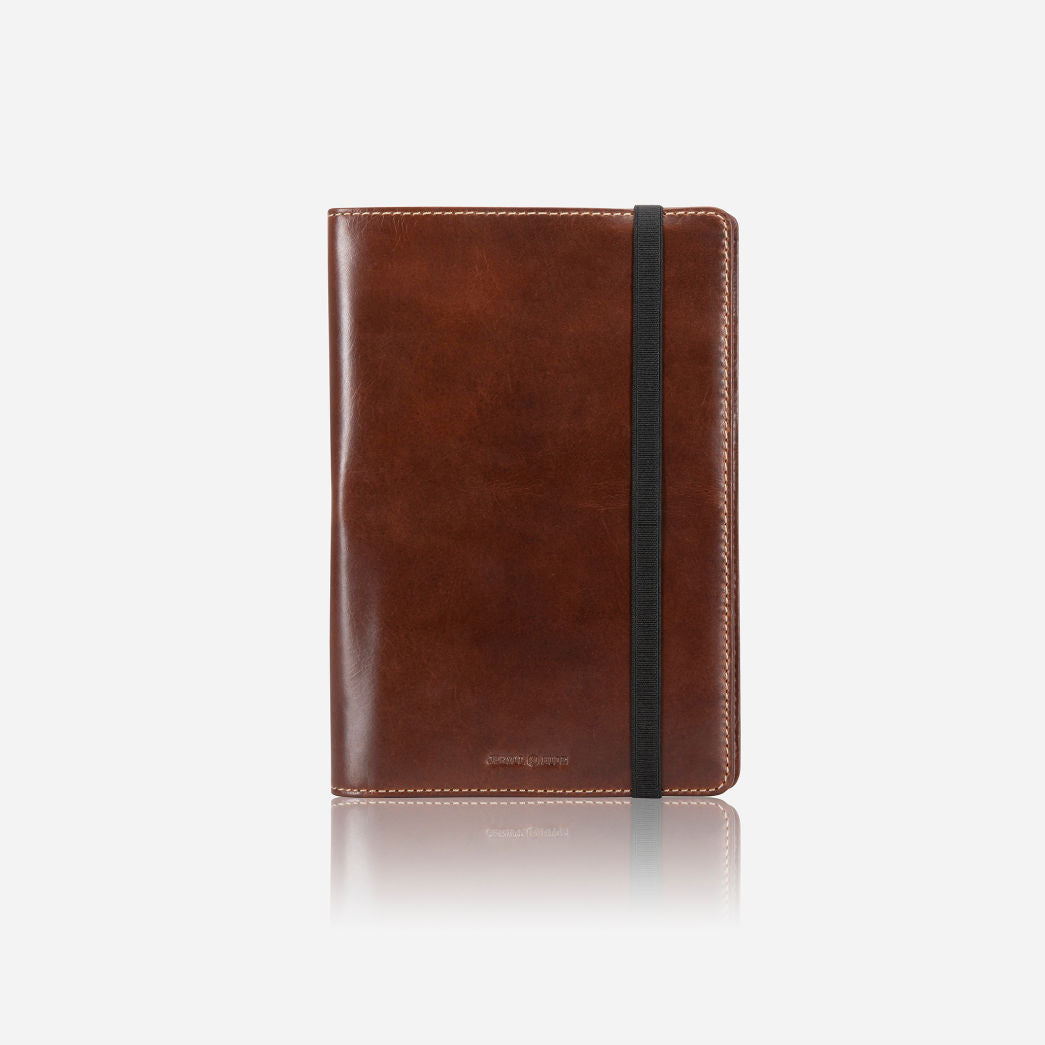 Elegant coffee-colored leather A5 notebook cover with card and pen slots.