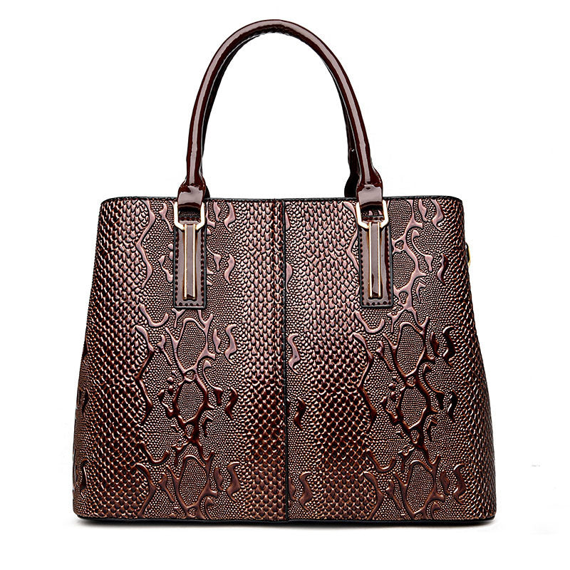 Leisure three-piece women's bag suit featuring stylish design and multiple sizes for daily use.
