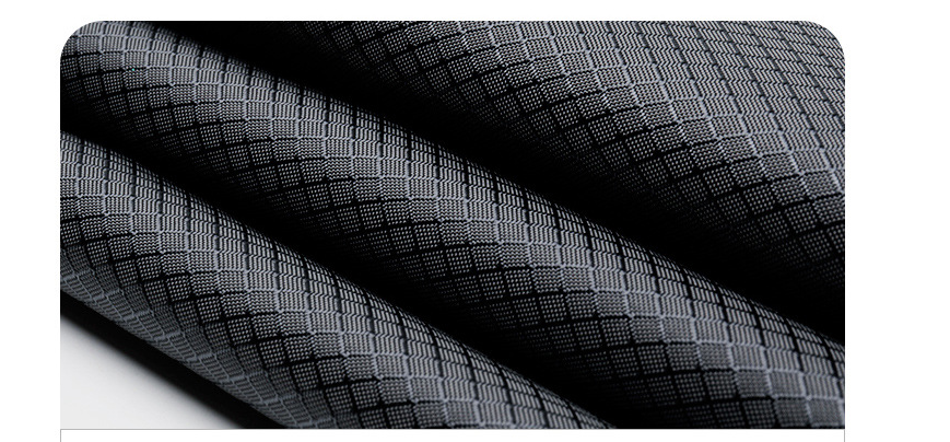 A stylish multifunctional casual crossbody bag made of durable Oxford cloth, featuring multiple pockets and a sleek design, ideal for business commuting.