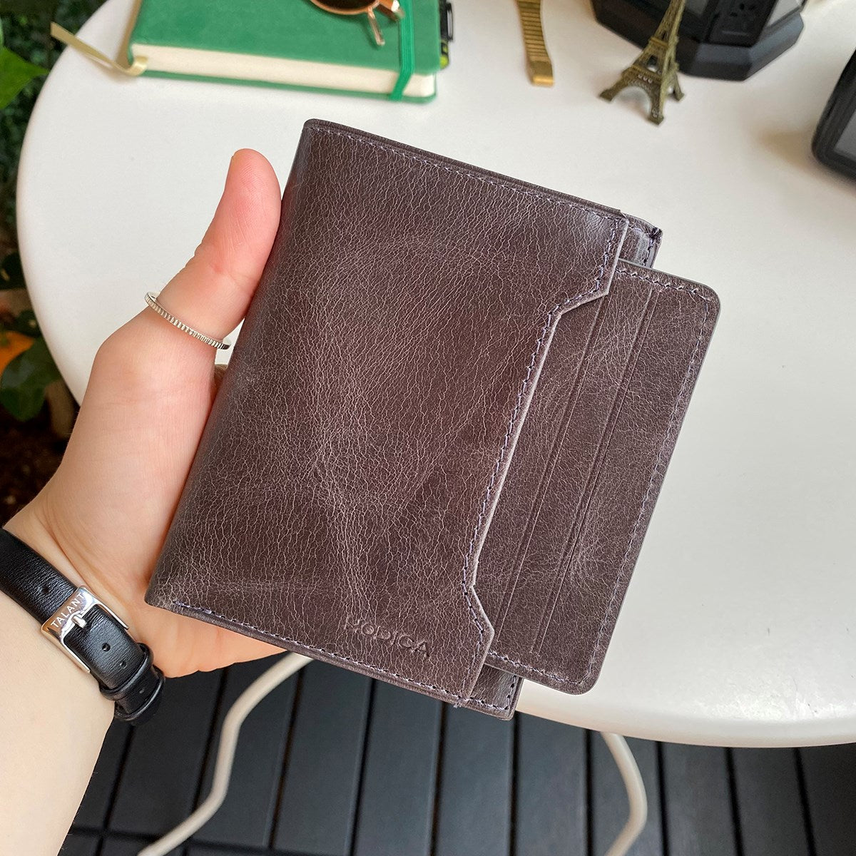 Oregon Genuine Leather Wallet featuring a removable card holder, showcasing its elegant design and multiple compartments.