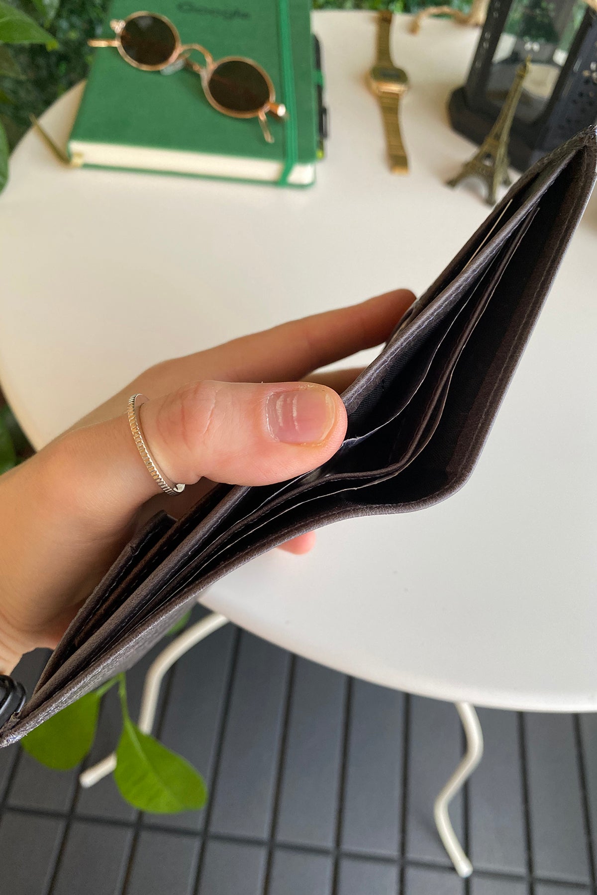 Oregon Genuine Leather Wallet featuring a removable card holder, showcasing its elegant design and multiple compartments.