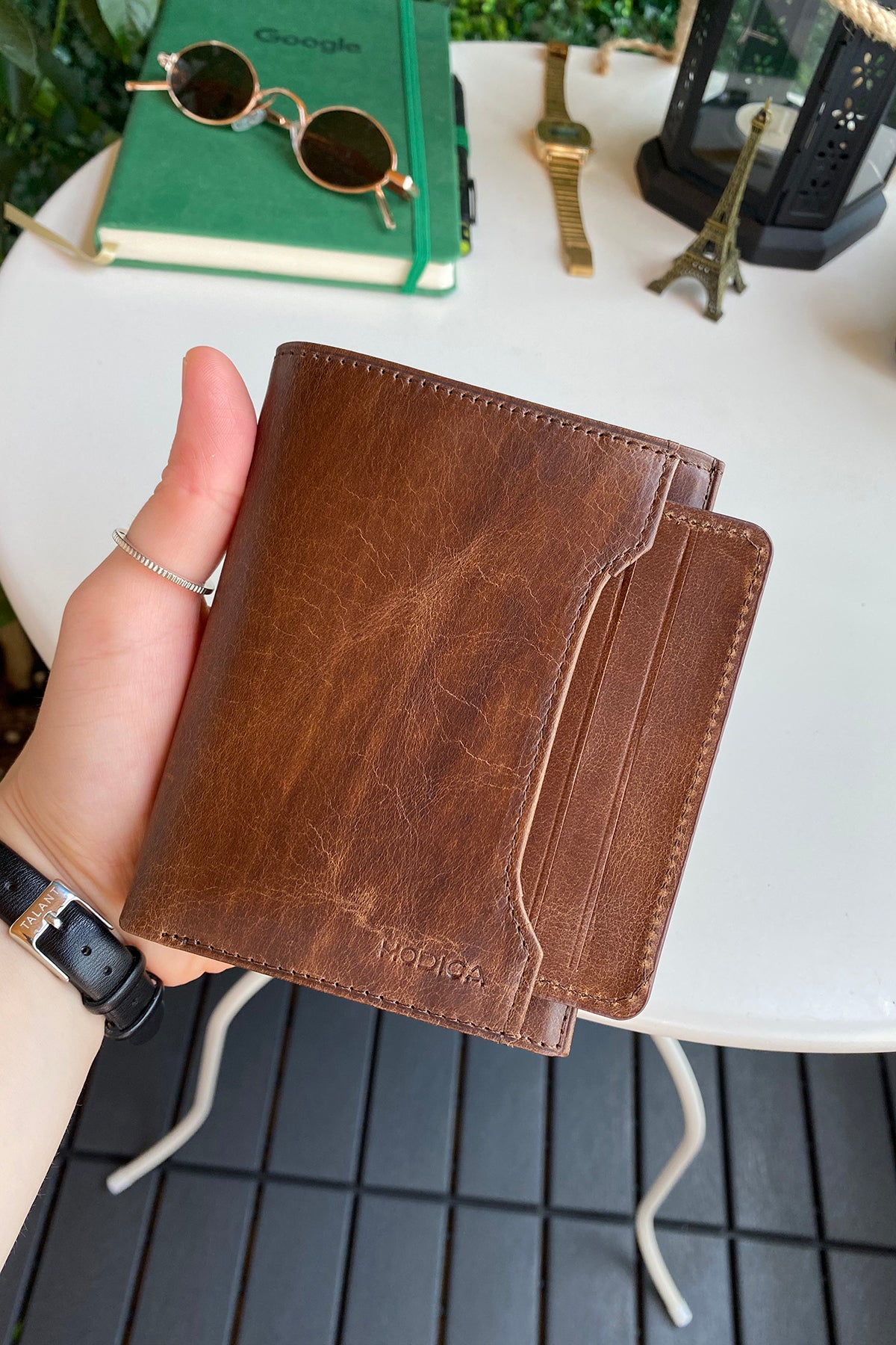 Oregon Genuine Leather Wallet featuring a removable card holder, showcasing its elegant design and multiple compartments.