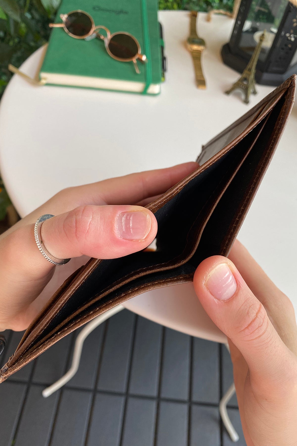 Oregon Genuine Leather Wallet featuring a removable card holder, showcasing its elegant design and multiple compartments.