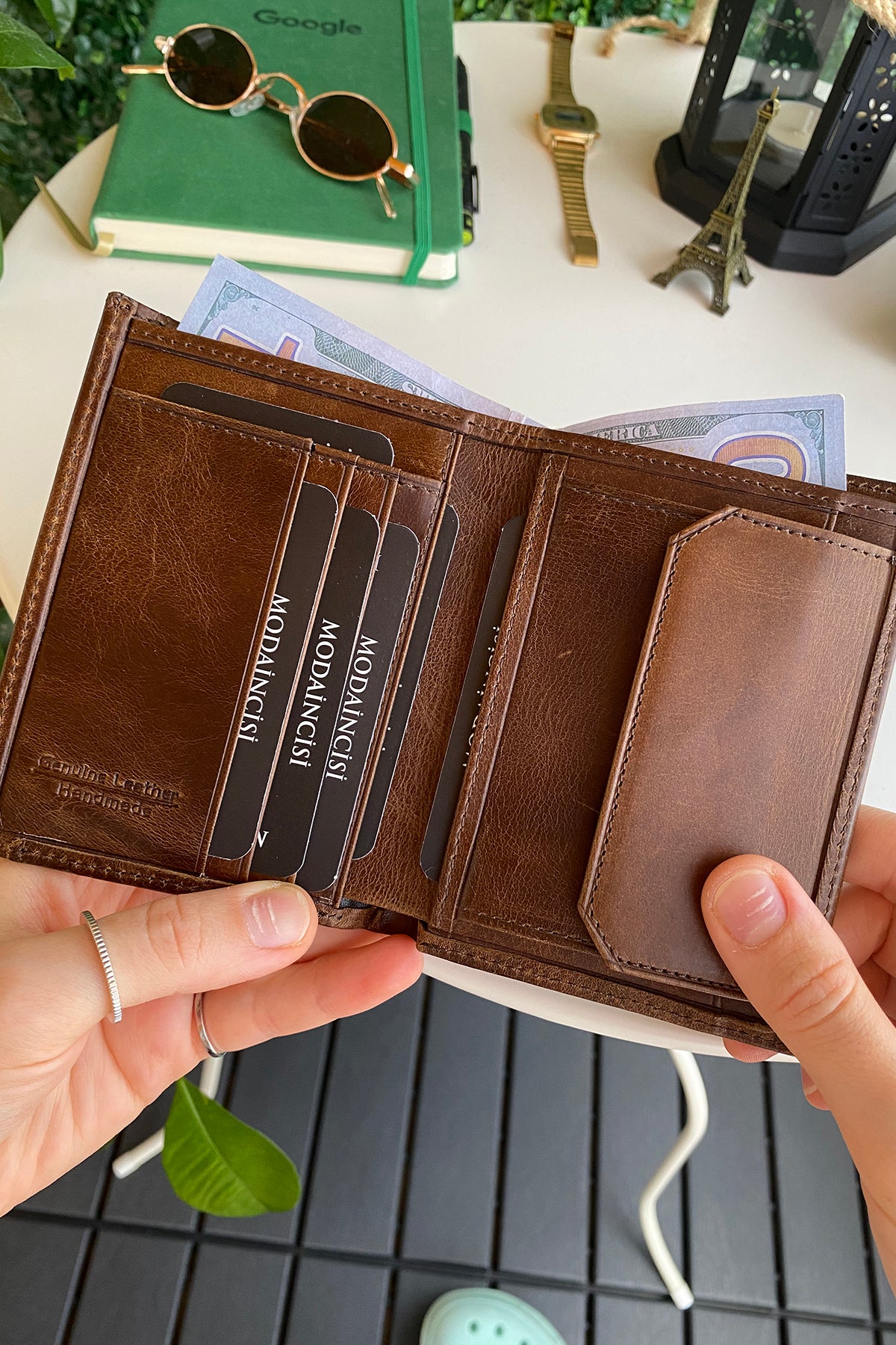 Oregon Genuine Leather Wallet featuring a removable card holder, showcasing its elegant design and multiple compartments.