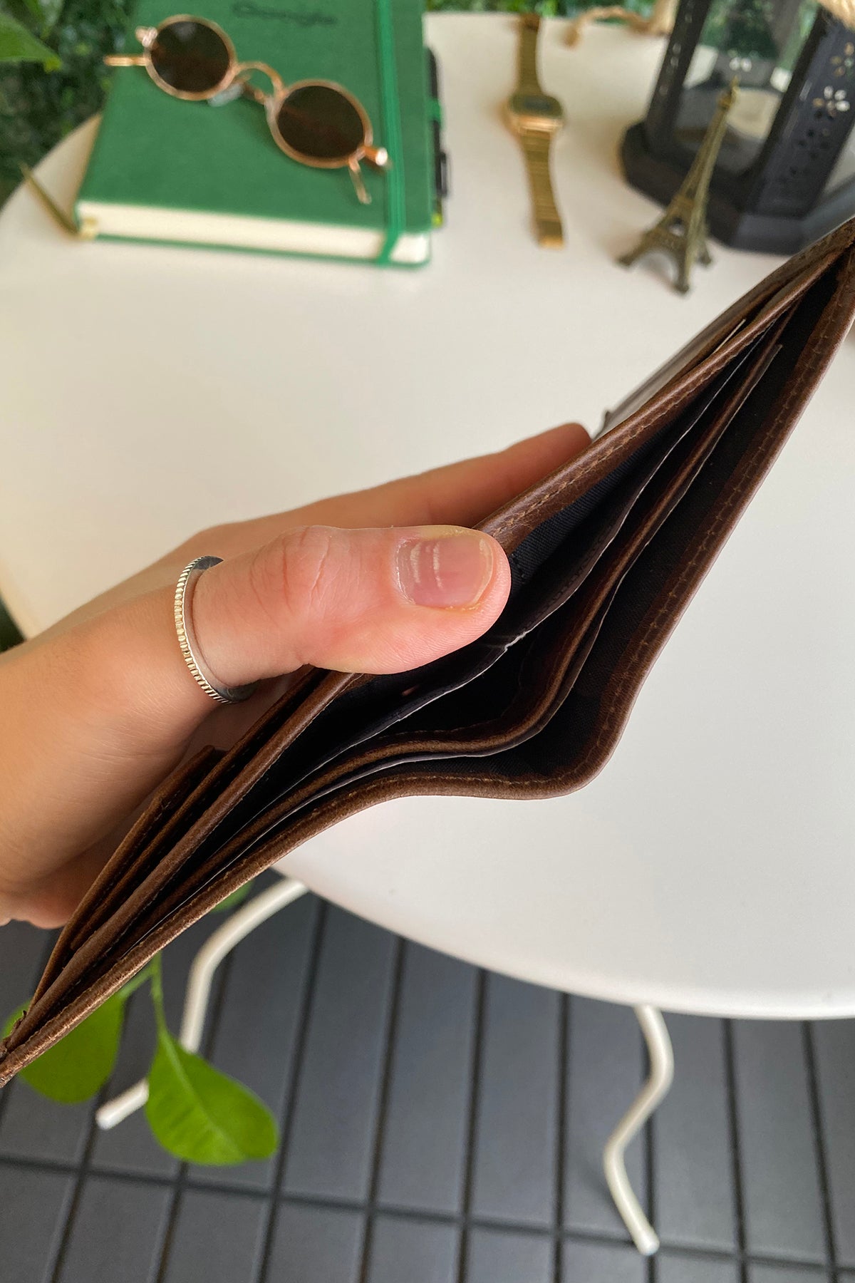 Oregon Genuine Leather Wallet featuring a removable card holder, showcasing its elegant design and multiple compartments.