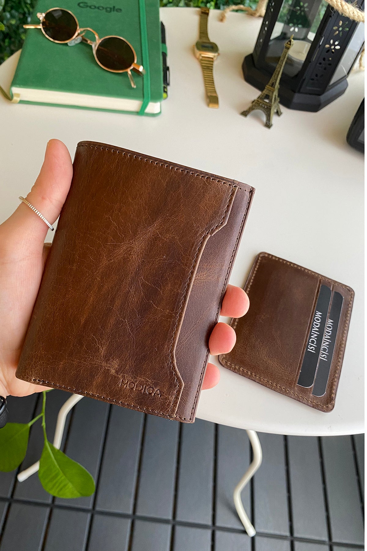 Oregon Genuine Leather Wallet featuring a removable card holder, showcasing its elegant design and multiple compartments.