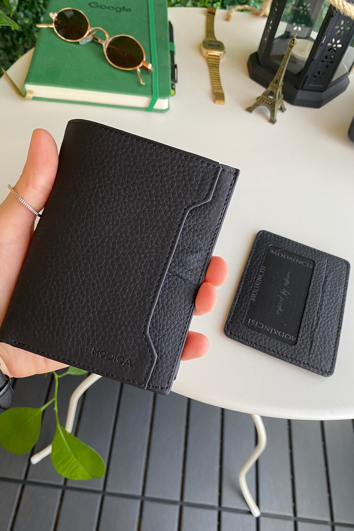 Oregon Genuine Leather Wallet featuring a removable card holder, showcasing its elegant design and multiple compartments.