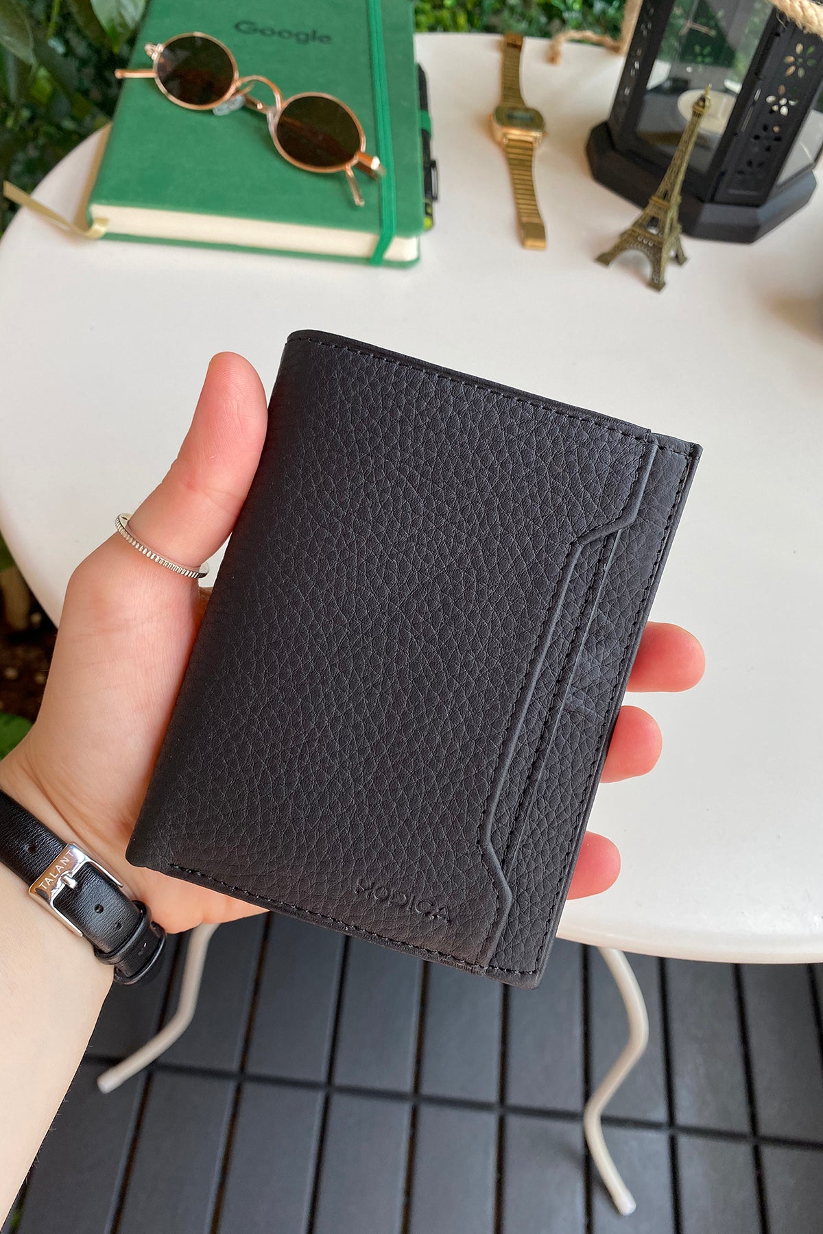 Oregon Genuine Leather Wallet featuring a removable card holder, showcasing its elegant design and multiple compartments.