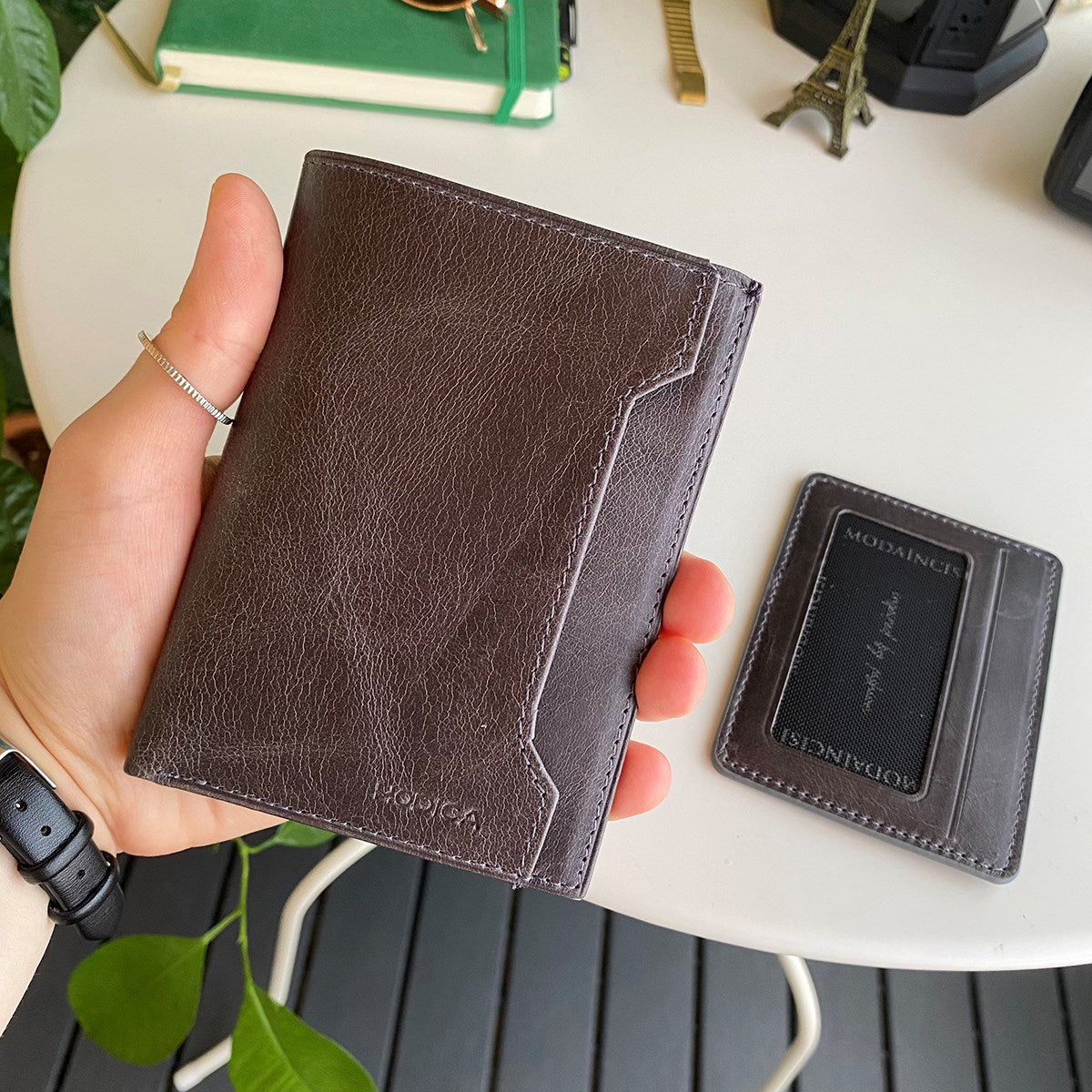 Oregon Genuine Leather Wallet featuring a removable card holder, showcasing its elegant design and multiple compartments.