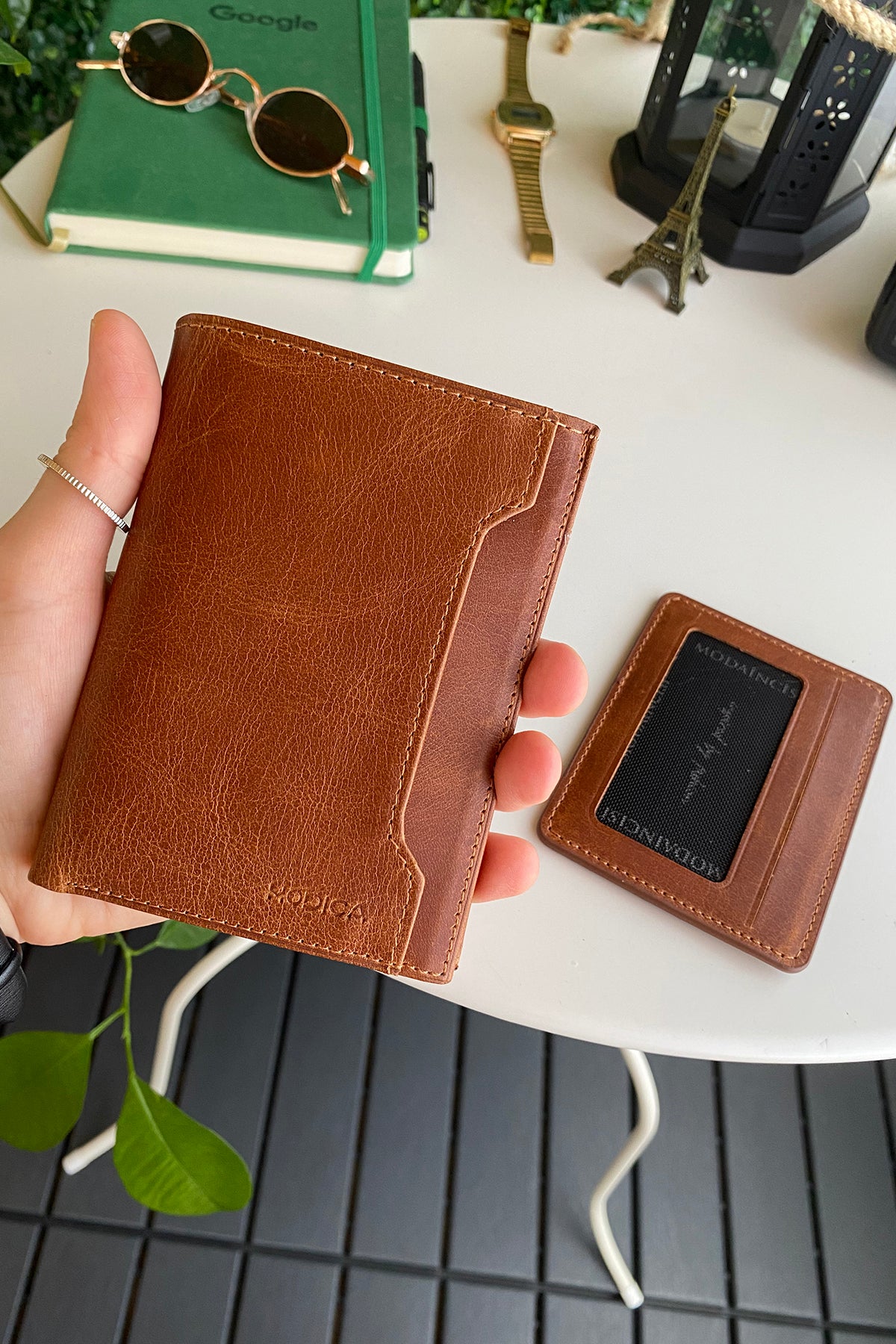 Oregon Genuine Leather Wallet featuring a removable card holder, showcasing its elegant design and multiple compartments.