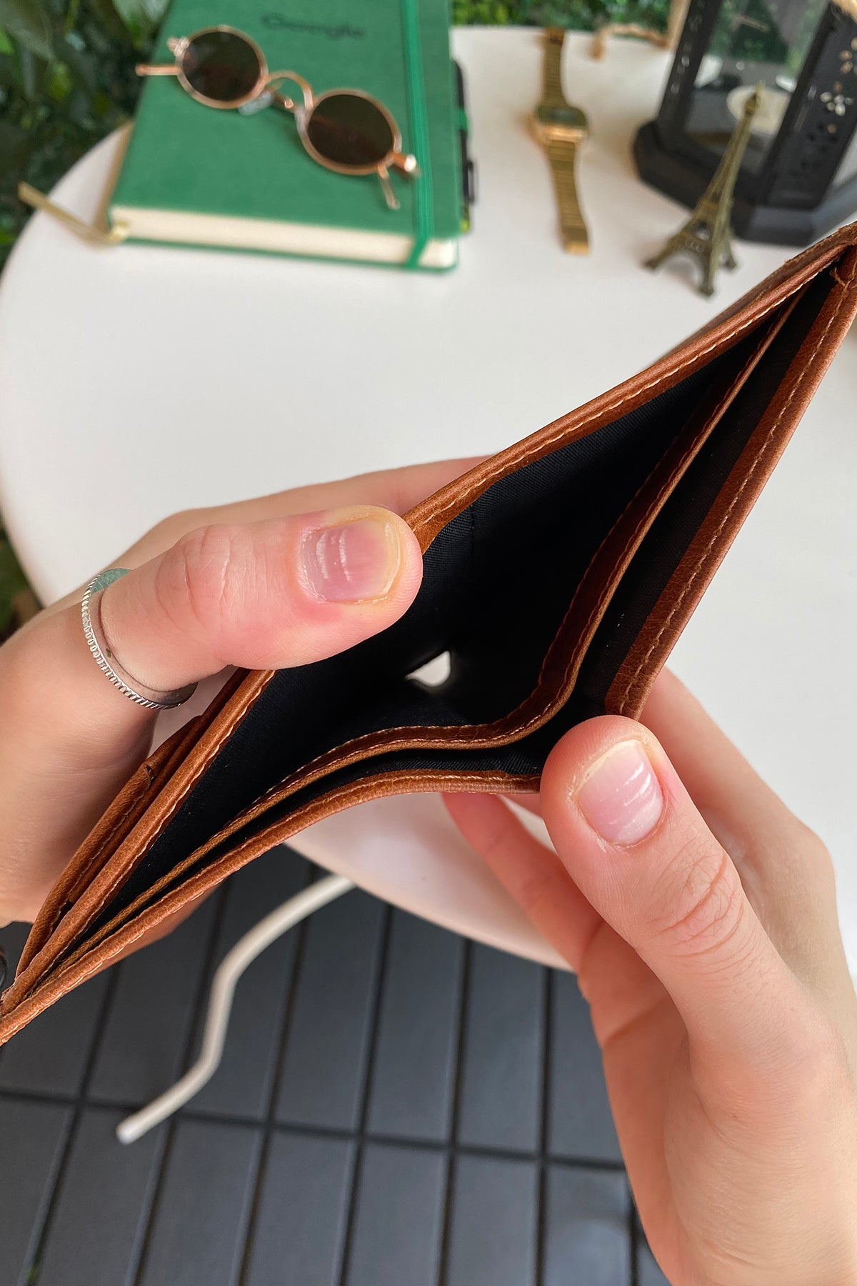 Oregon Genuine Leather Wallet featuring a removable card holder, showcasing its elegant design and multiple compartments.