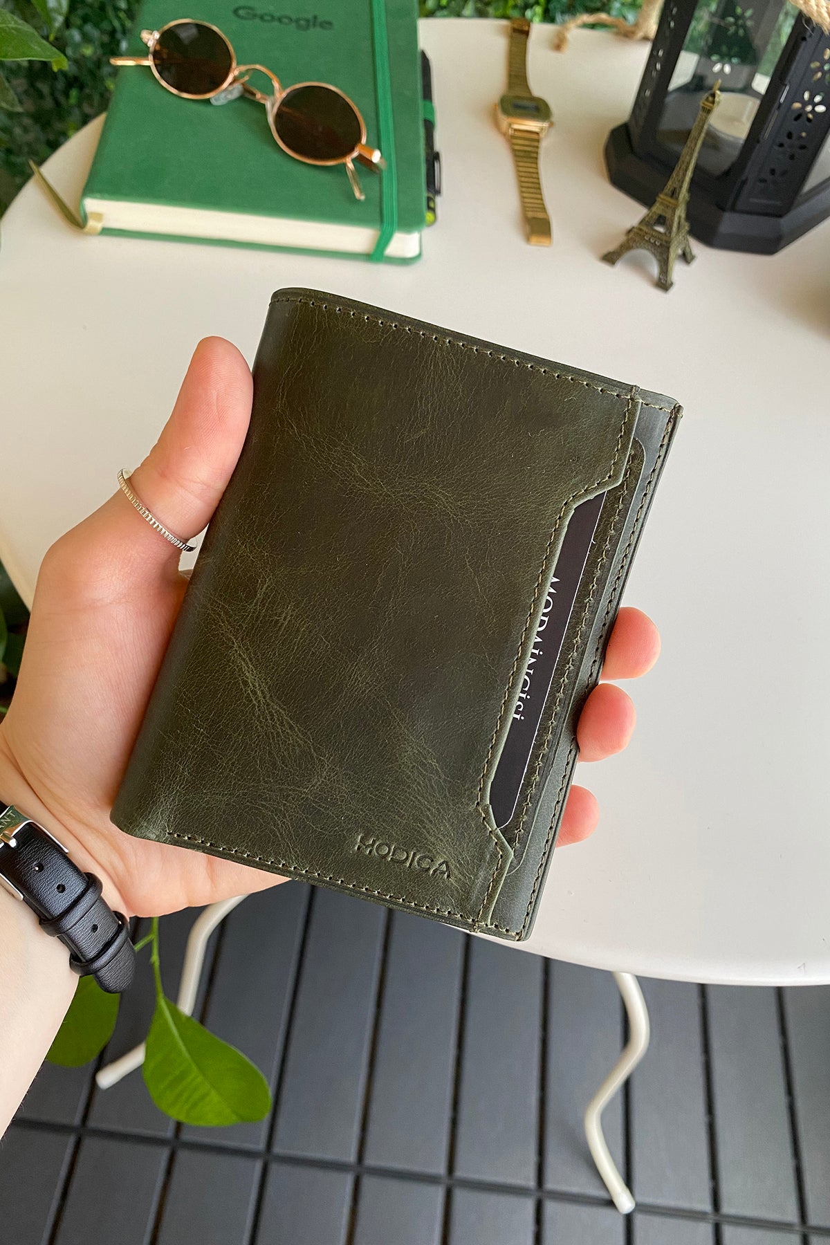 Oregon Genuine Leather Wallet featuring a removable card holder, showcasing its elegant design and multiple compartments.