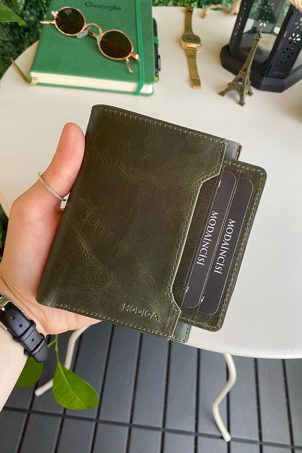 Oregon Genuine Leather Wallet featuring a removable card holder, showcasing its elegant design and multiple compartments.