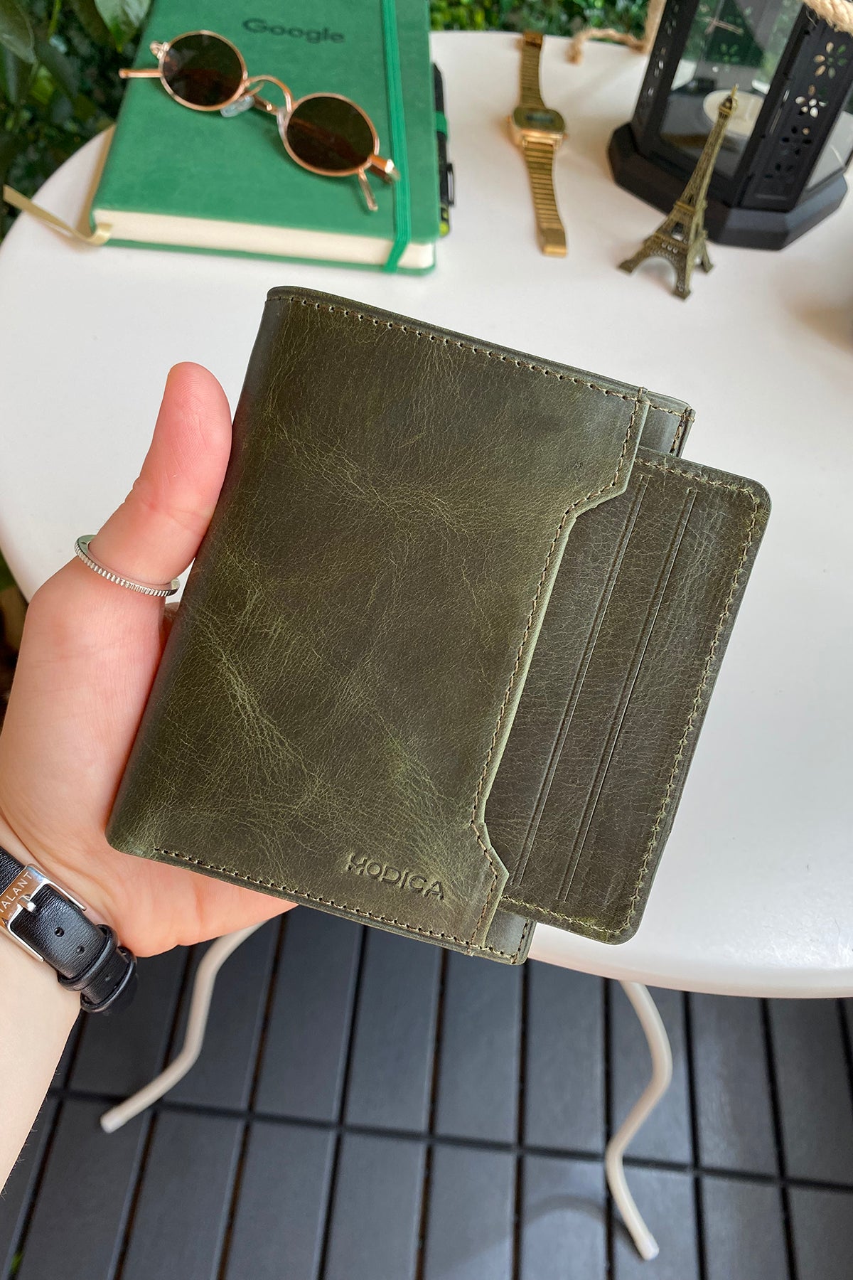 Oregon Genuine Leather Wallet featuring a removable card holder, showcasing its elegant design and multiple compartments.