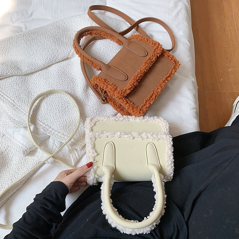 Plush Design Fur Stitching One-shoulder Messenger Bag in stylish design with soft texture.