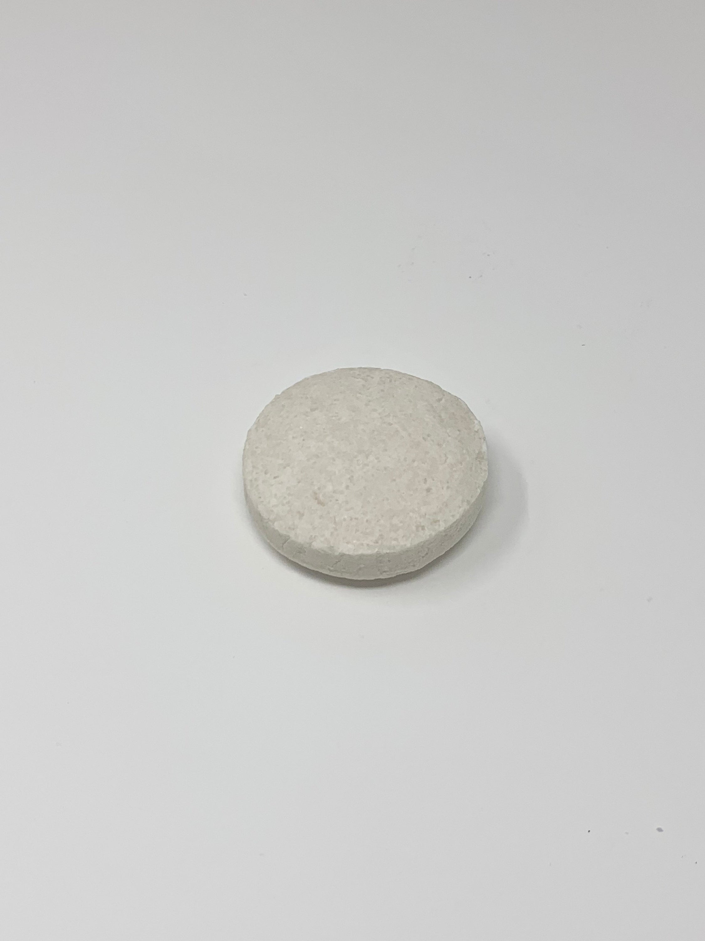 BEACH VIBES-Coco Cabana deep clean shampoo bar with coconut lime scent, showcasing its natural ingredients and eco-friendly packaging.