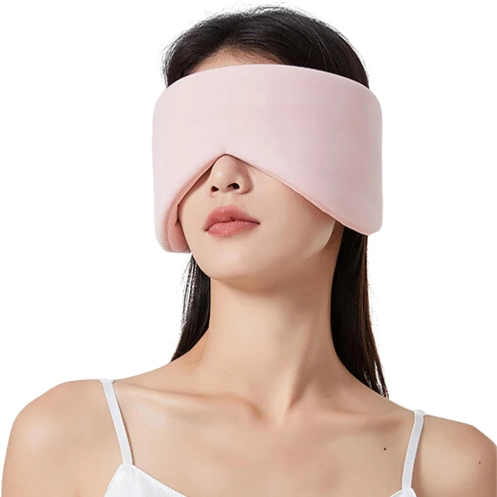 Adjustable Silk Sleep Mask in black, designed for total blackout, featuring an adjustable strap for a comfortable fit.