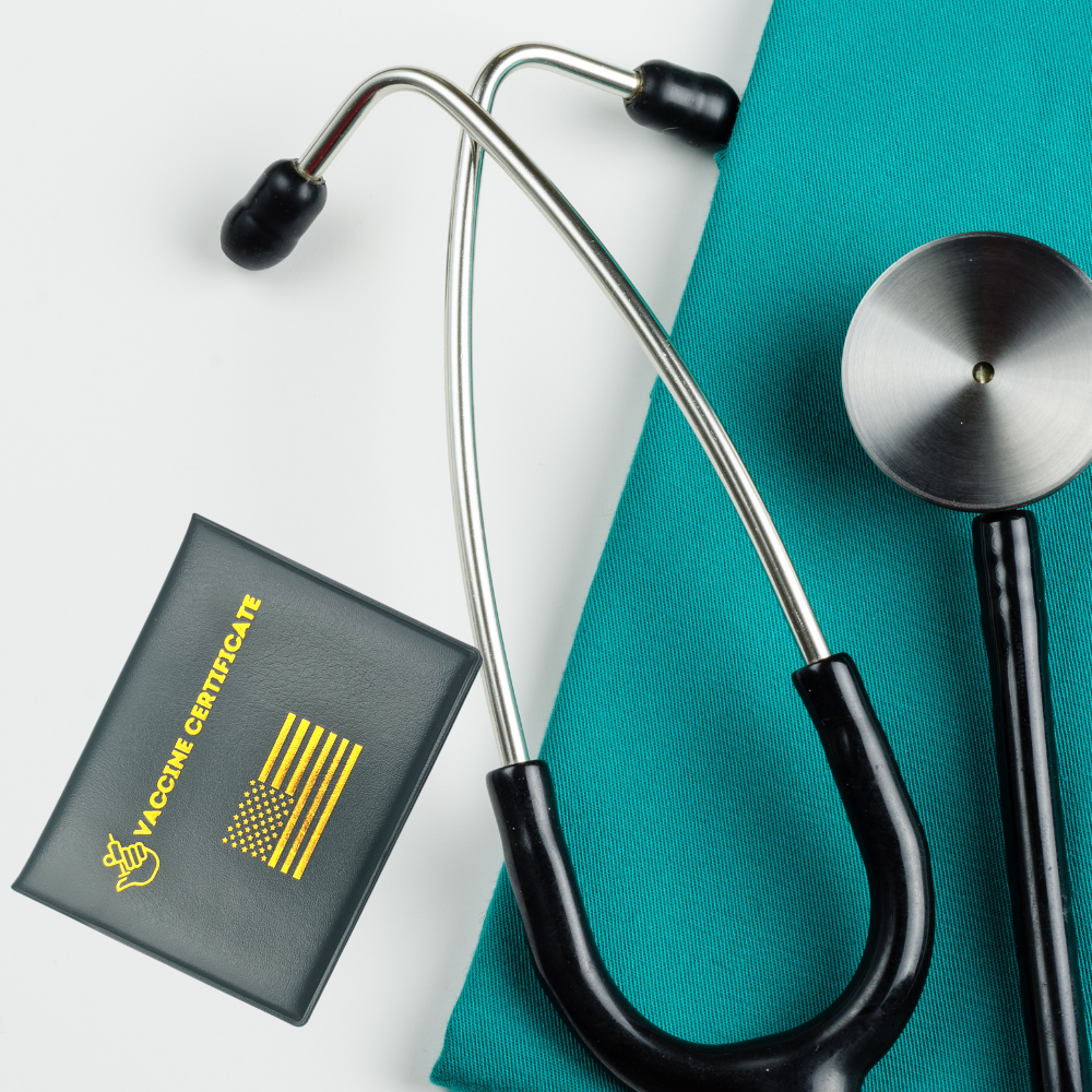 Wholesale pack of 100 CDC vaccination card holders, designed for protection and easy display.