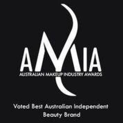 1.11 Dome Socket Vegan Beauty Professional Makeup Brush with dense bristles and a dome shape, ideal for blending eye makeup.