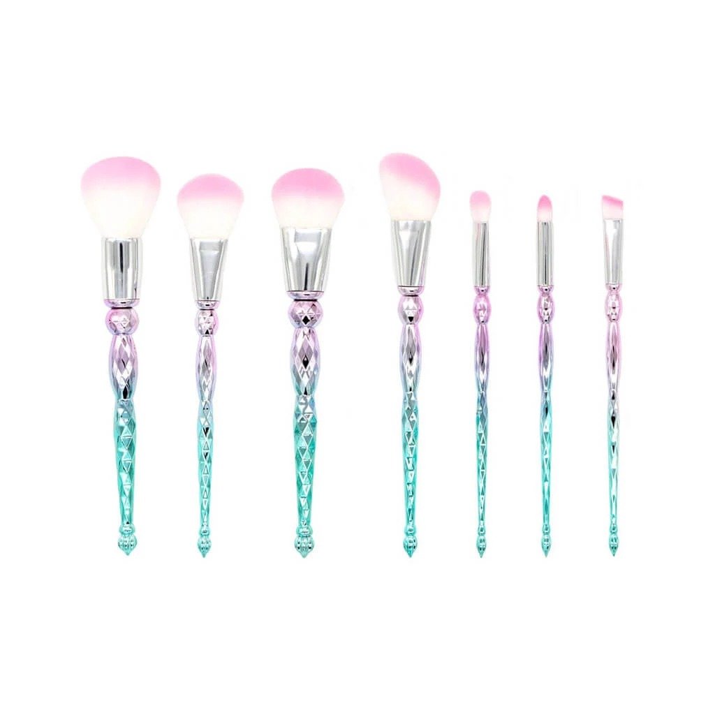 A vibrant Green And Pink Makeup Brush Set featuring 7 brushes with soft rayon bristles and portable plastic handles.