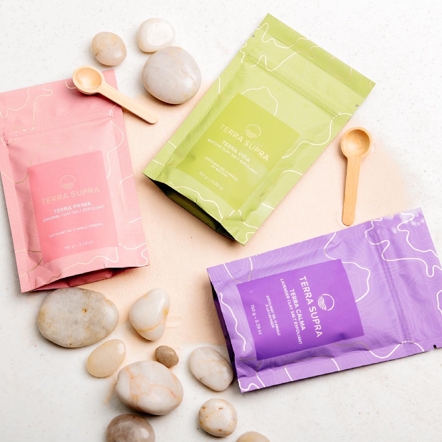 Terra Vida Matcha Clay Salt Exfoliant in a 150g container, showcasing its green matcha color and natural ingredients.