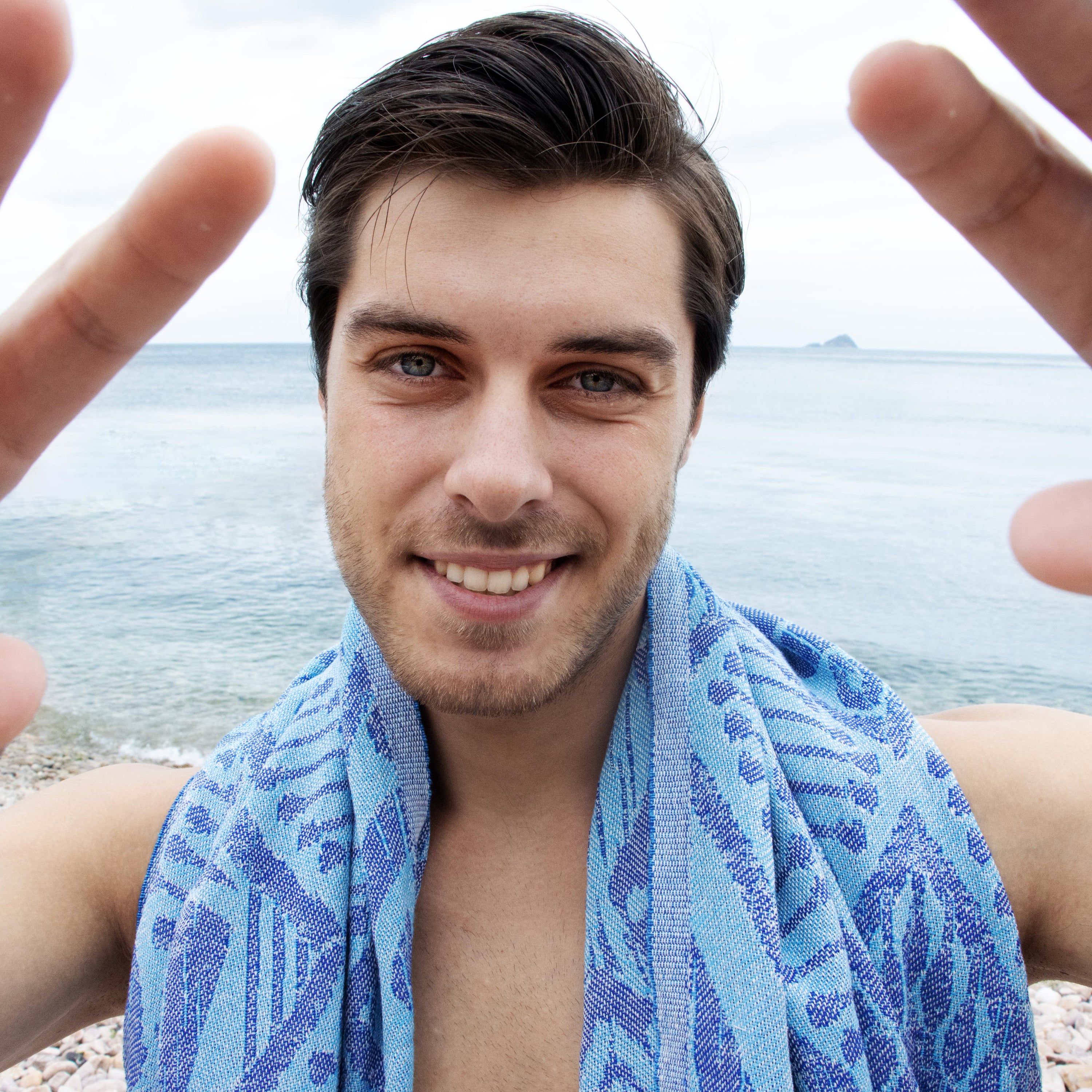 Anemoss Segelboot Peshtemal in nautischem Design, aus 100% Baumwolle, ideal für Strand und Pool, großzügige Größe von 100x180 cm.