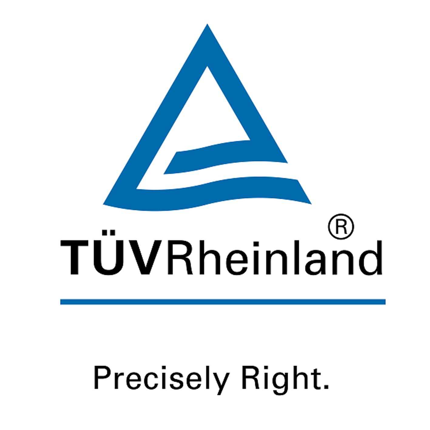 Eine Frau, die ein Gesichtsdampfbad mit Kräutern zur Behandlung von Akne und fettiger Haut anwendet.