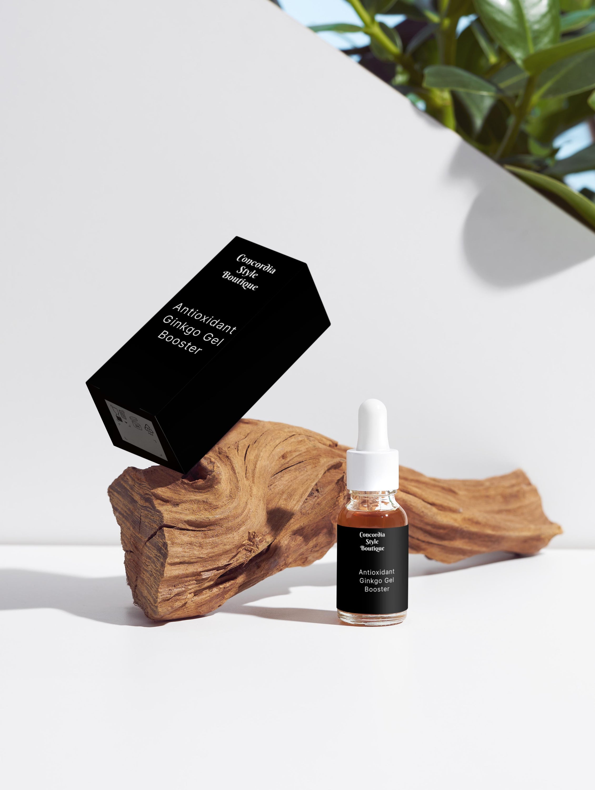 Antioxidant Ginkgo Gel Booster in a sleek white packaging, showcasing its natural ingredients and hydrating properties.