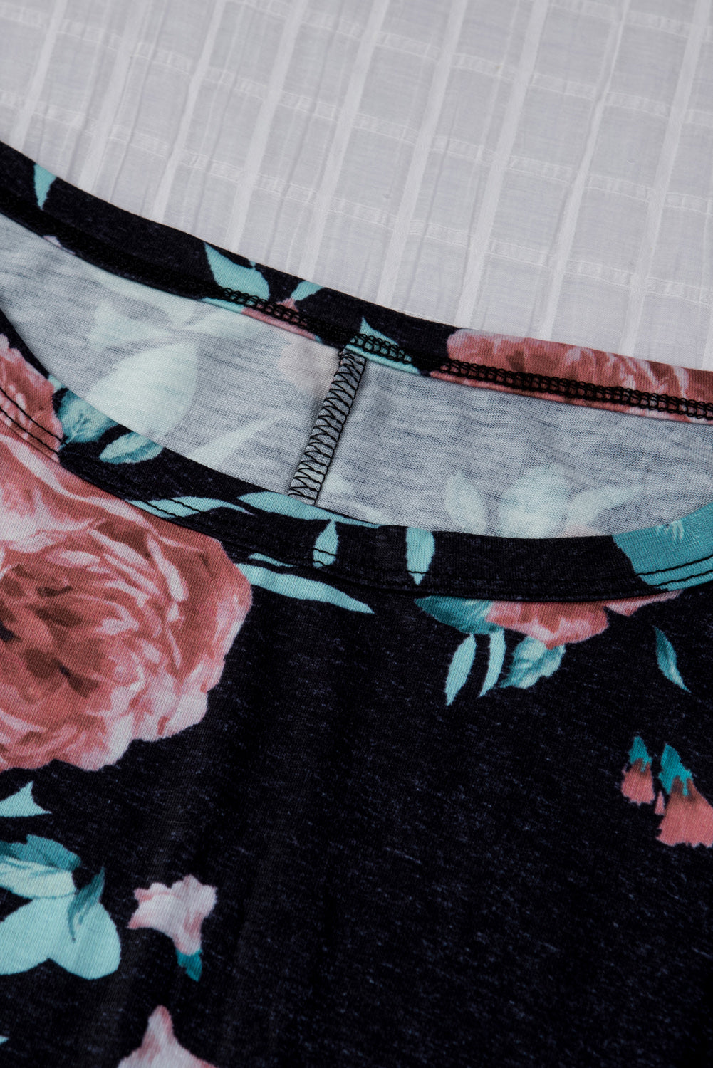 Black short sleeve casual floral dress with pockets and drawstring waist, perfect for summer outings.