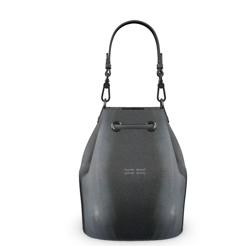 Stylish Bucket Bag made of genuine Nappa leather with a drawstring closure and faux suede lining, perfect for everyday use.
