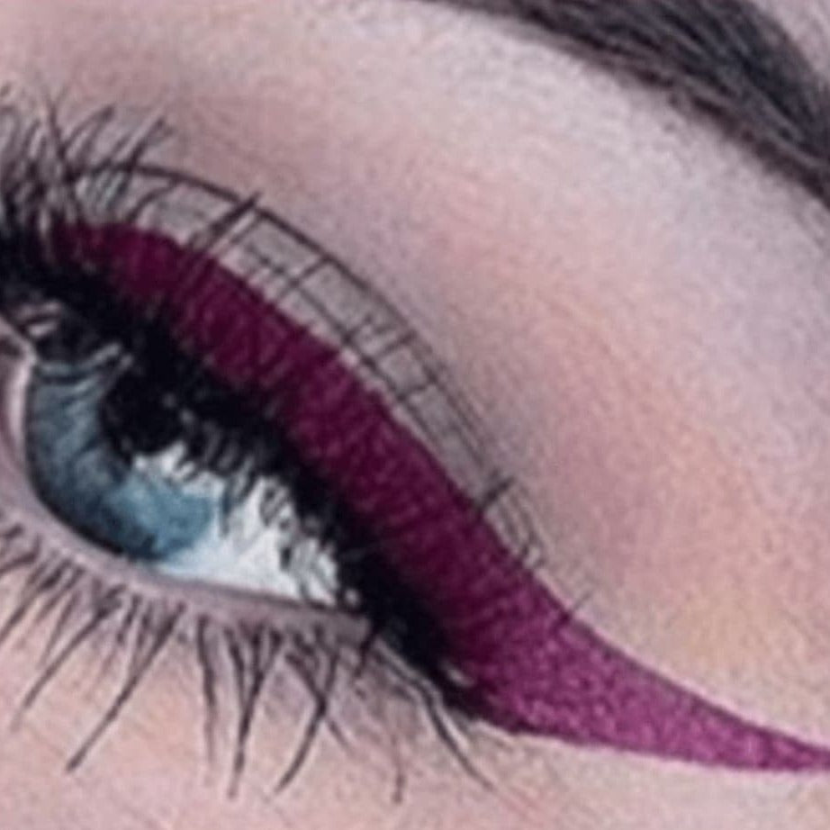 Irawo Beauty Eyeliner Gel in a sleek container, showcasing its rich color and smooth texture, perfect for precise eye makeup application.