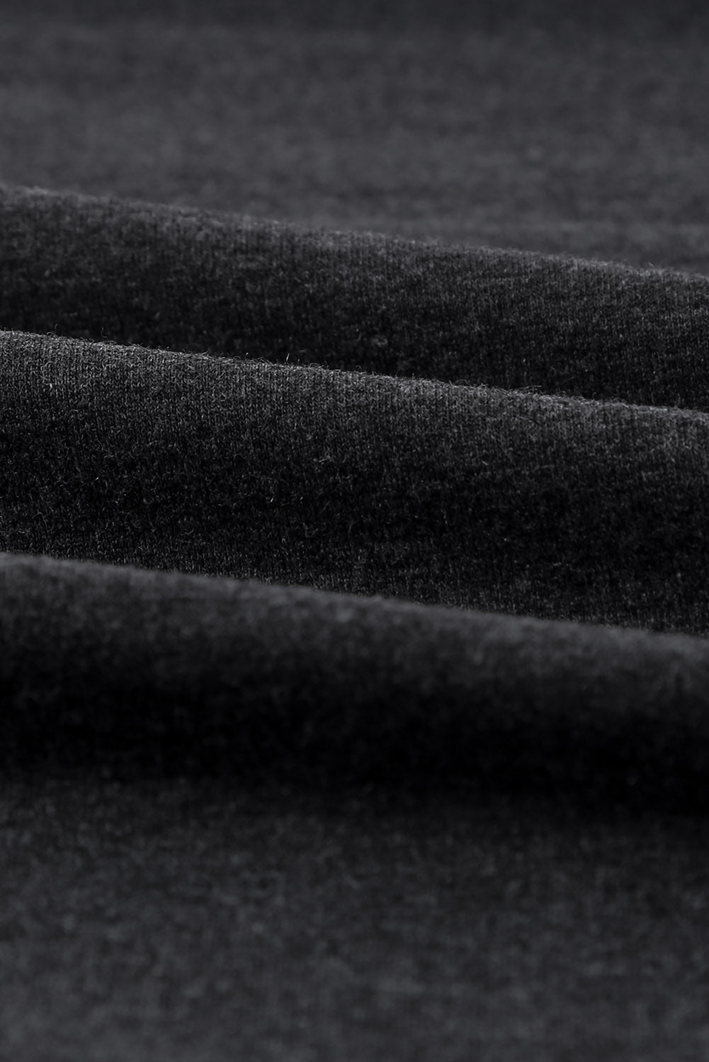 Gray solid crew neck pullover sweatshirt displayed on a mannequin, showcasing its long sleeves and comfortable fit.