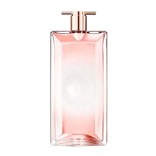 Lancôme Idôle Aura Eau de Parfum bottle with elegant design and soft curves, showcasing its luxurious rose gold hue.