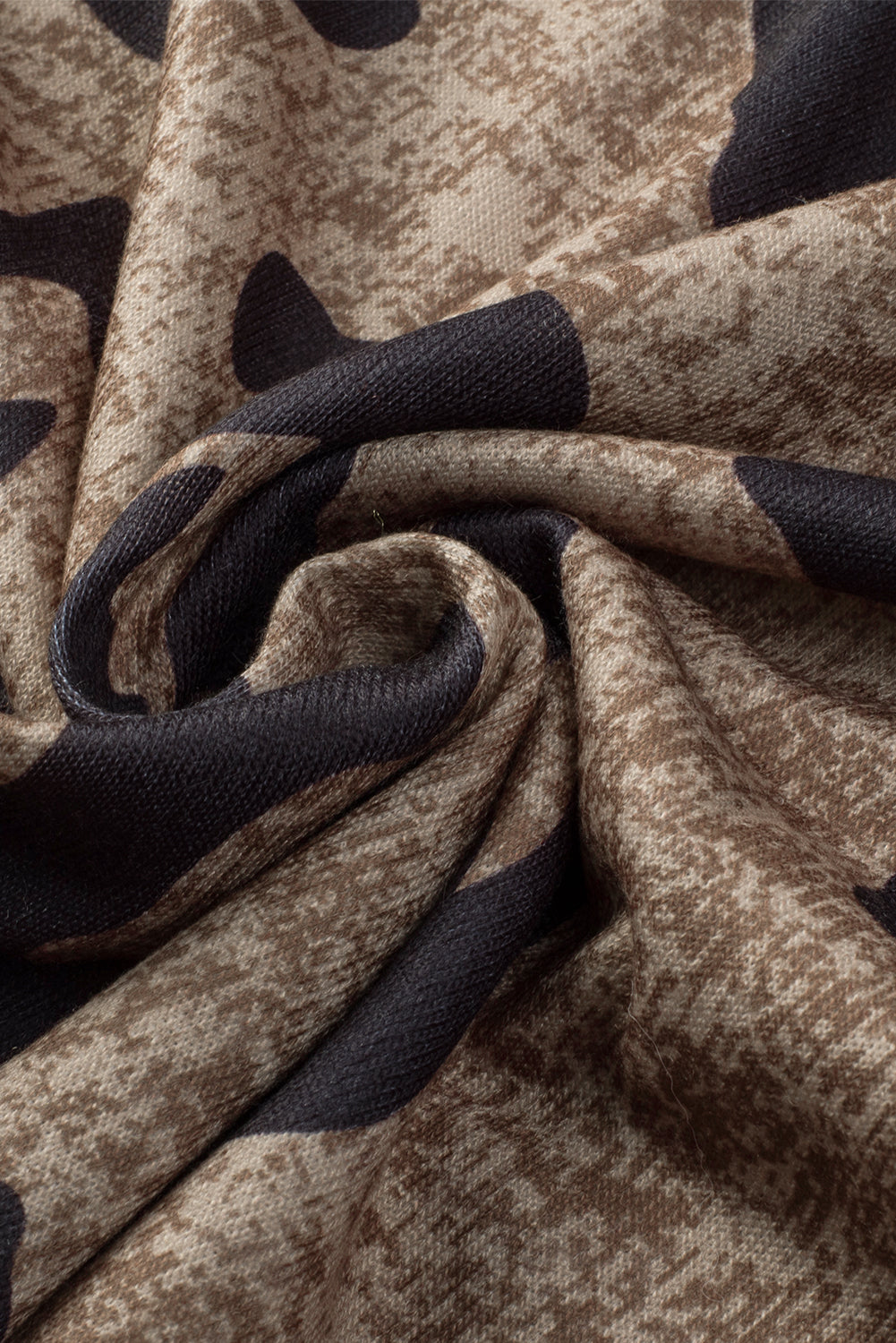 Multicolor Contrast V Neck Drop Shoulder Leopard Top featuring a trendy leopard print and stylish color block design.