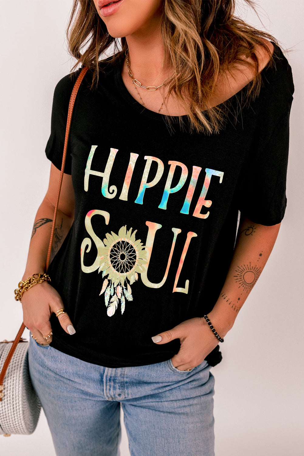 Ombre Tie-dye HIPPIE SOUL Sunflower Feather Print T-shirt displayed on a mannequin, showcasing its vibrant colors and unique design.