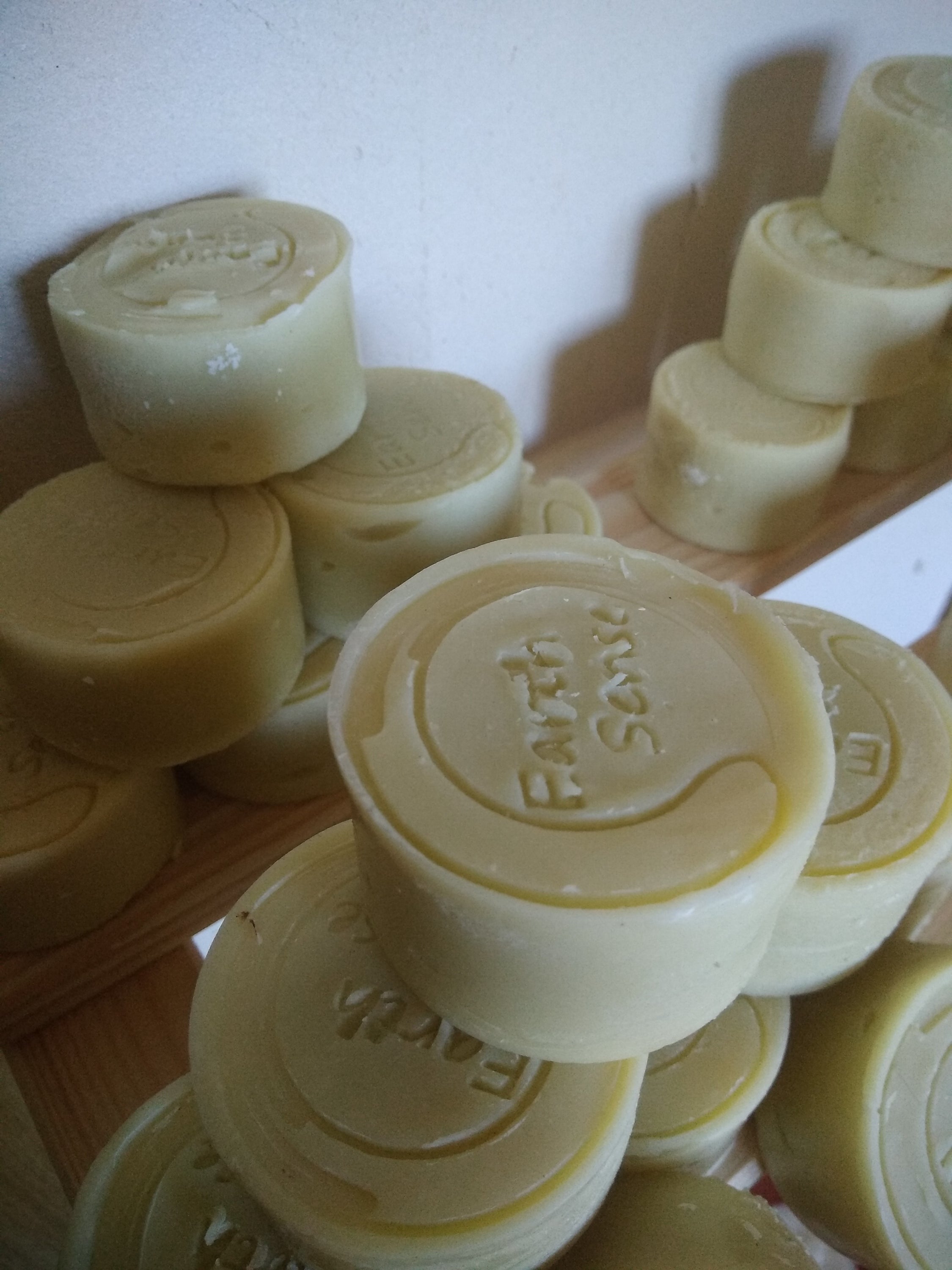 Organic Certified Balancing Solid Shampoo bar in Lemon & Lime scent, showcasing its natural ingredients and eco-friendly packaging.