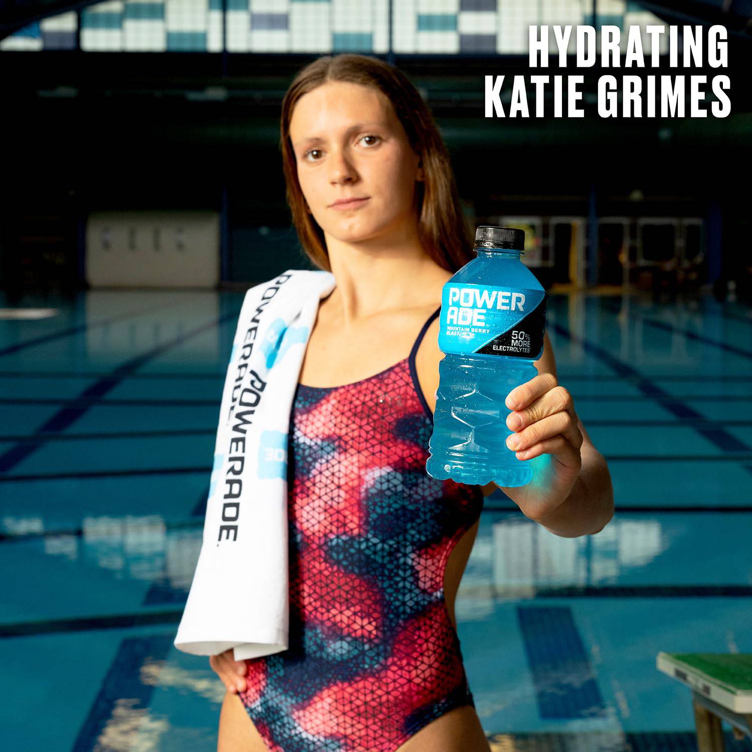 POWERADE Sports Drink Mountain Berry Blast, 20 Ounce can, showcasing vibrant berry colors and branding.