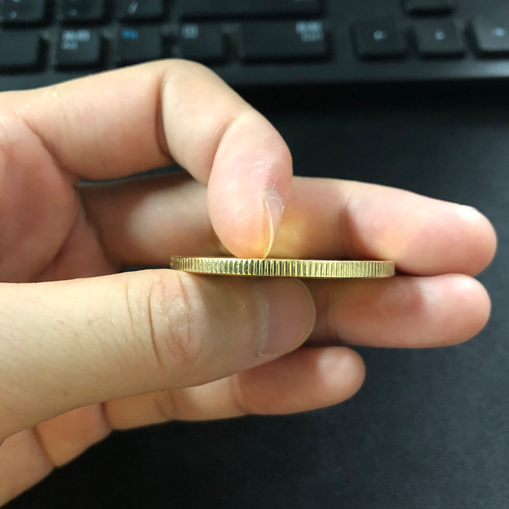 Keanu Reeves Gold Coin featuring intricate design and high-quality copper material, perfect for collectors and fans.