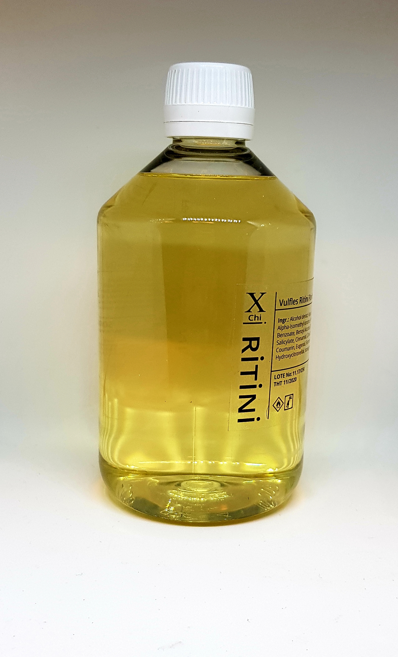 RiTiNi woman 405 perfume bottle with Mediterranean essences, featuring a 500 ml refill and two empty bottles for convenience.