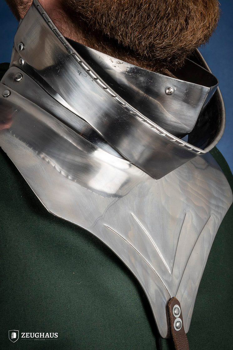 Articulated Gorget with Bevor made of 1.6mm polished steel, showcasing its satin finish and articulated design for neck protection.