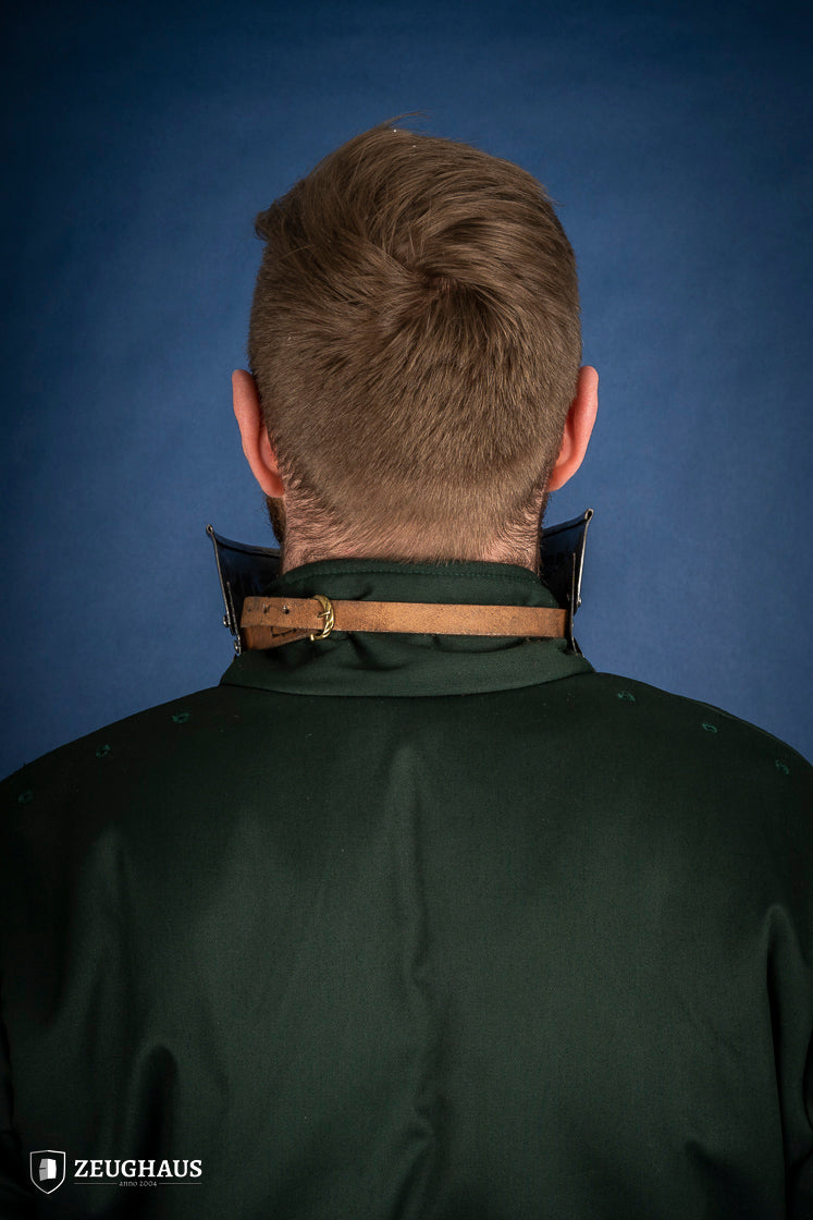 Articulated Gorget with Bevor made of 1.6mm polished steel, showcasing its satin finish and articulated design for neck protection.