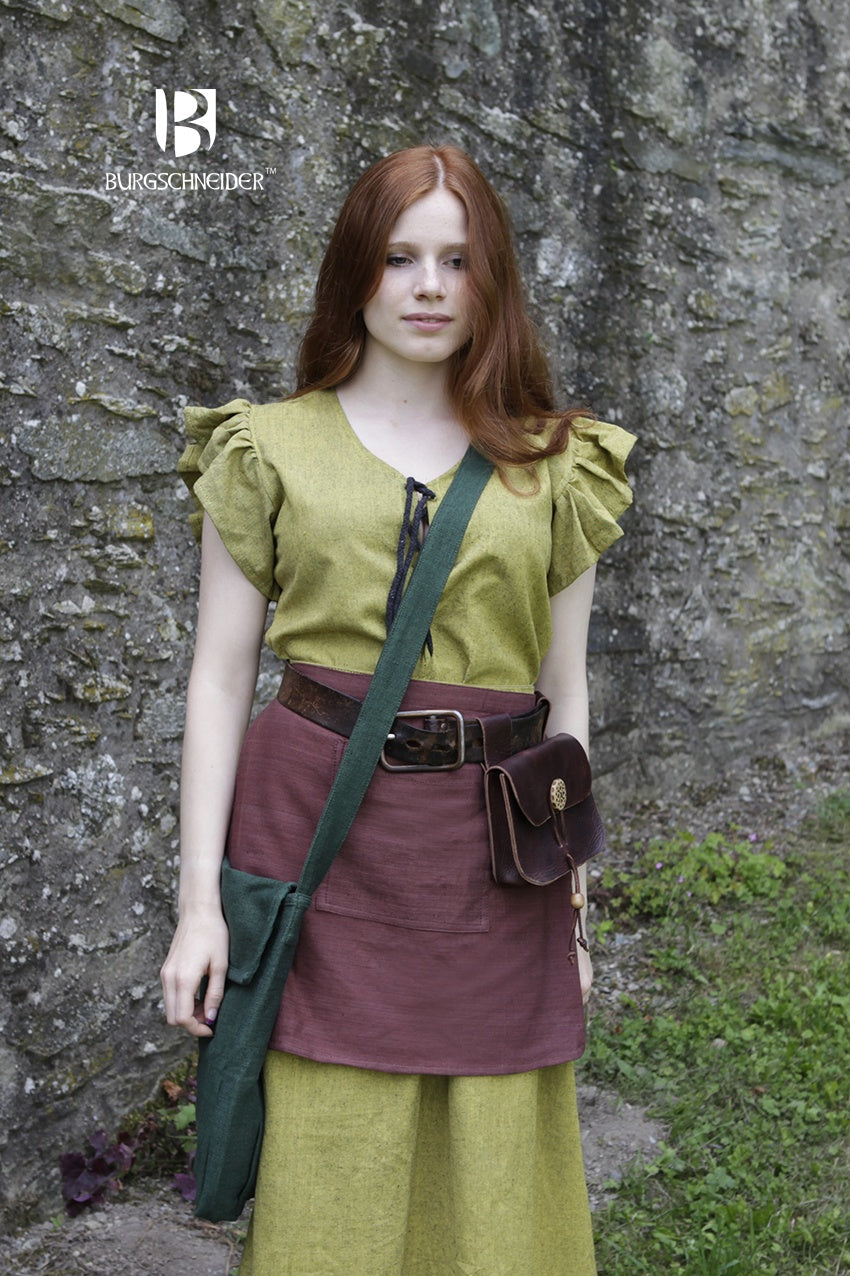 Ehwaz Bag in Green, featuring a long strap and coarse cotton fabric, ideal for medieval reenactments.