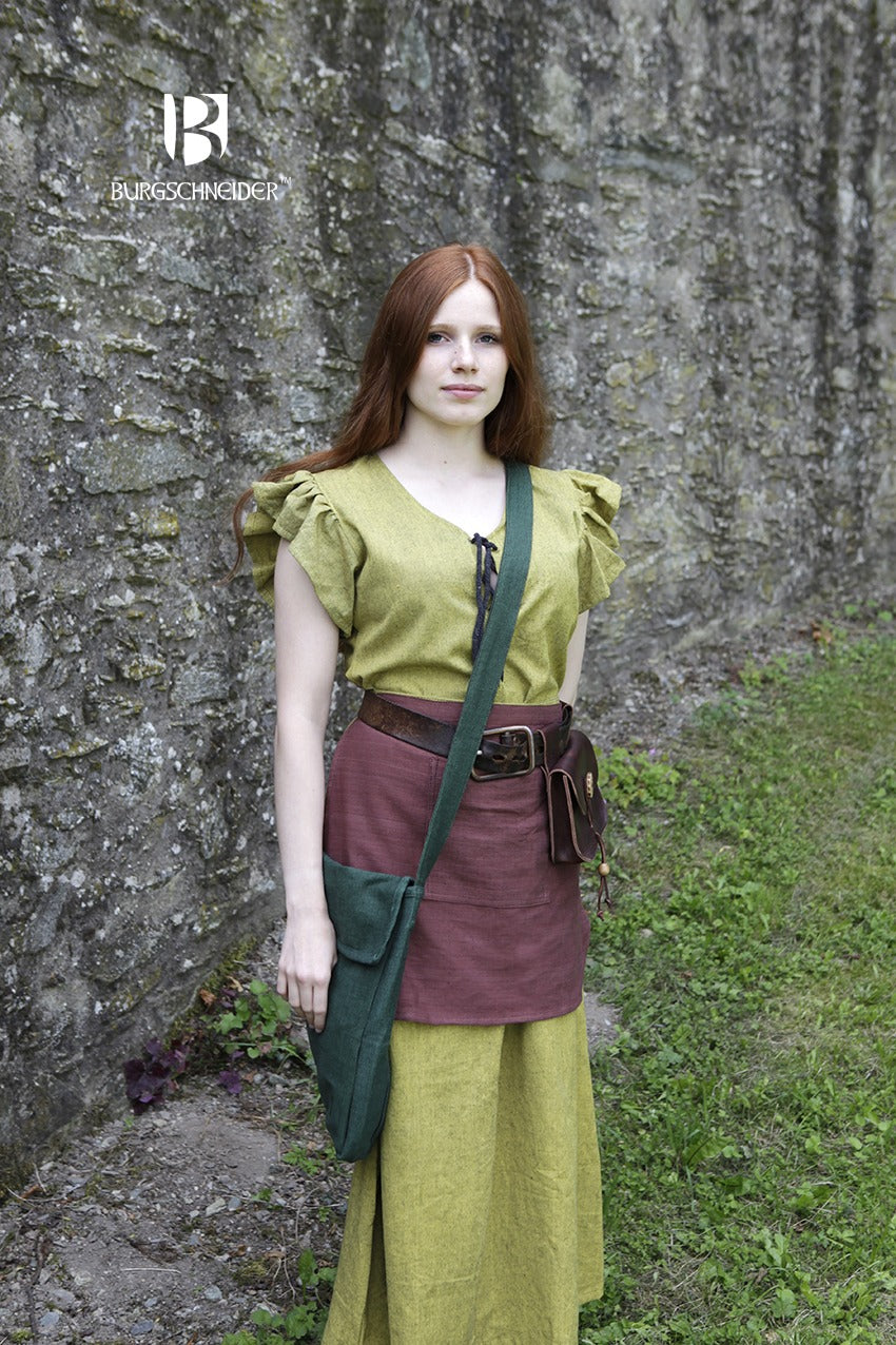 Ehwaz Bag in Green, featuring a long strap and coarse cotton fabric, ideal for medieval reenactments.