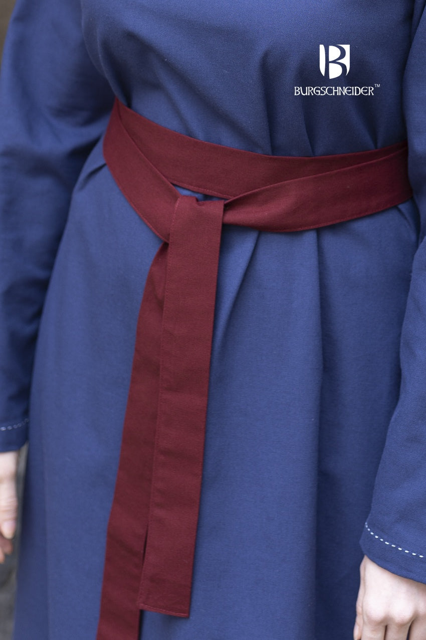 Hedwig Bordeaux Belt made of 100% cotton, elegantly tied at the front, showcasing its rich color and stylish design.