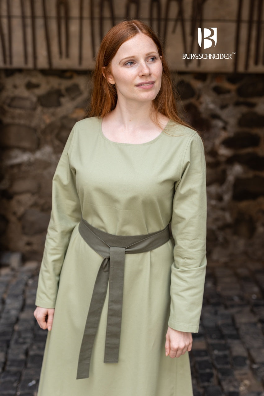 Elegant Hedwig Seaweed Belt made of 100% cotton, featuring a tie front design, perfect for dresses and medieval costumes.