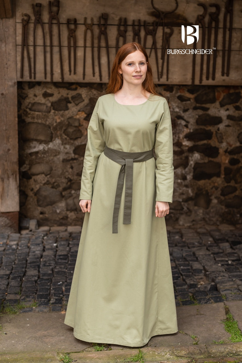 Elegant Hedwig Seaweed Belt made of 100% cotton, featuring a tie front design, perfect for dresses and medieval costumes.